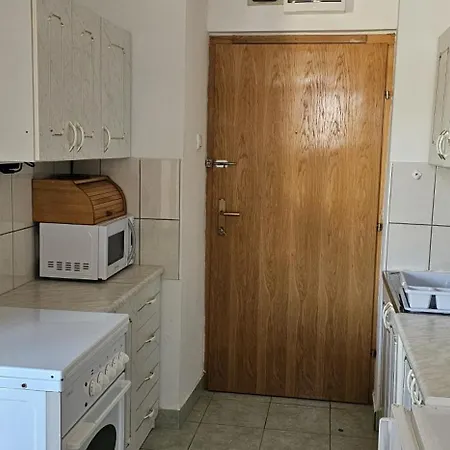 Mit Balkon In Διαμέρισμα *