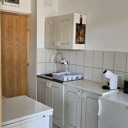 Mit Balkon In Apartman